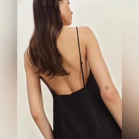 Gael Linen Reformation Dress - Picture 3 of 10